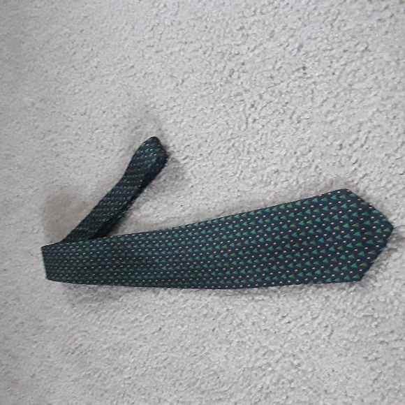 Brooks Brother tie man - Picture 3 of 7
